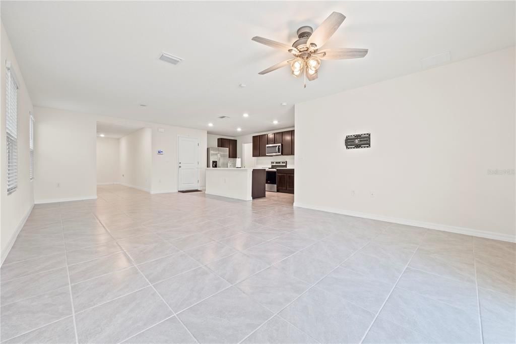 For Sale: $344,900 (5 beds, 3 baths, 2342 Square Feet)