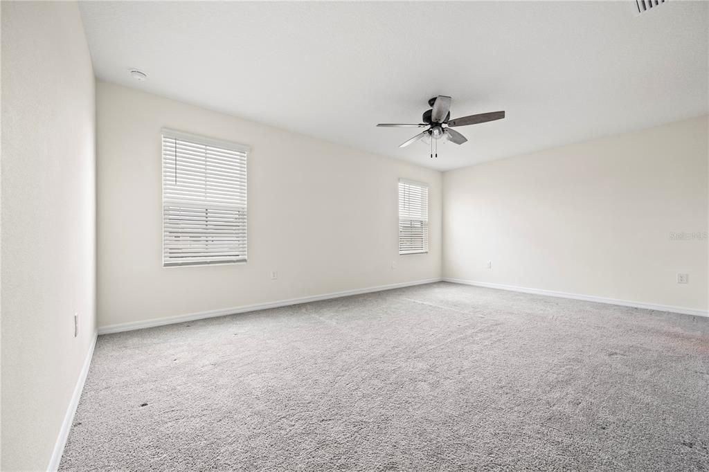 For Sale: $344,900 (5 beds, 3 baths, 2342 Square Feet)