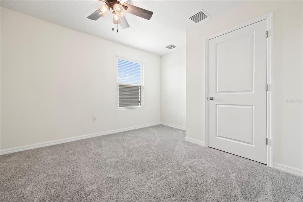 For Sale: $344,900 (5 beds, 3 baths, 2342 Square Feet)