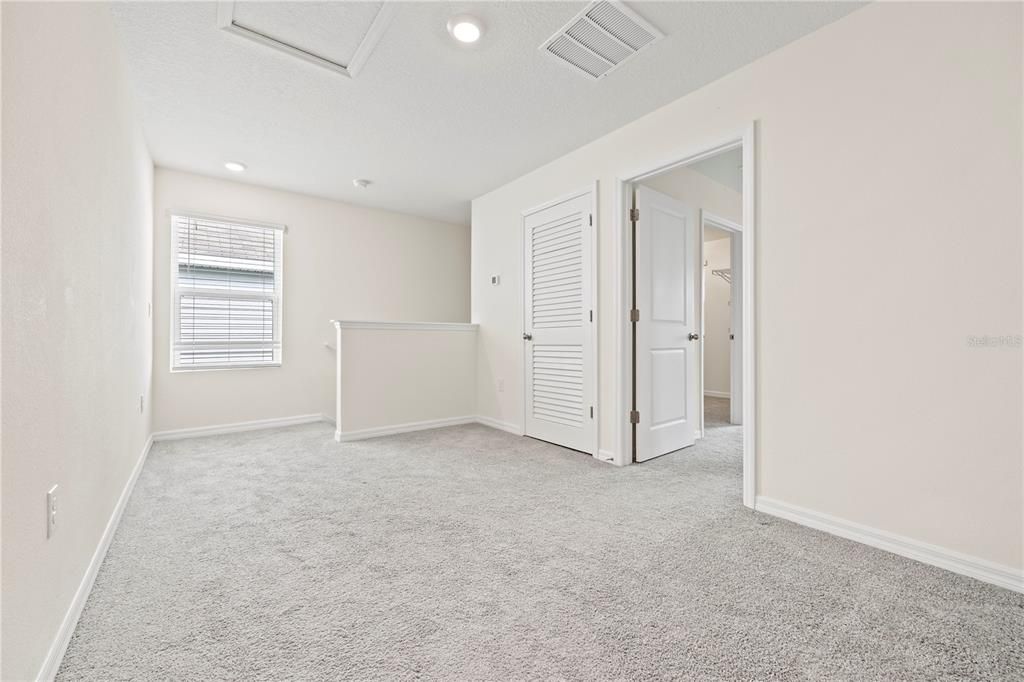 For Sale: $344,900 (5 beds, 3 baths, 2342 Square Feet)