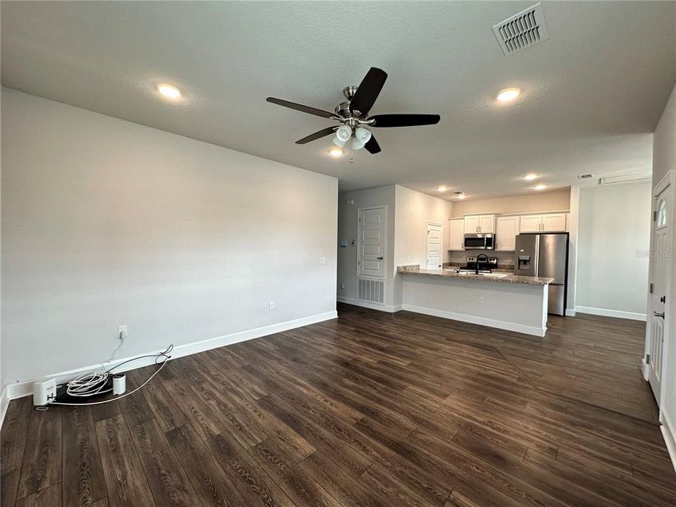 For Rent: $2,000 (3 beds, 2 baths, 1788 Square Feet)