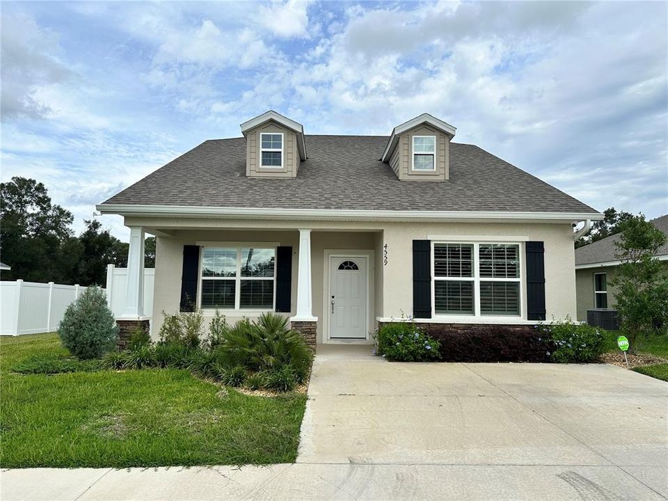 For Rent: $2,000 (3 beds, 2 baths, 1788 Square Feet)