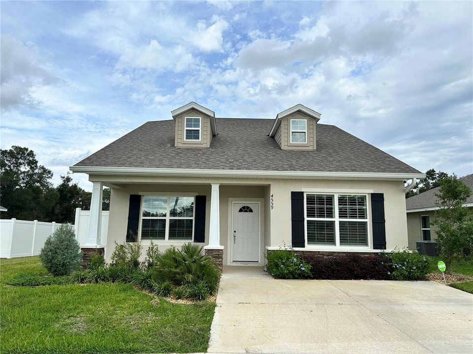 For Rent: $2,000 (3 beds, 2 baths, 1788 Square Feet)