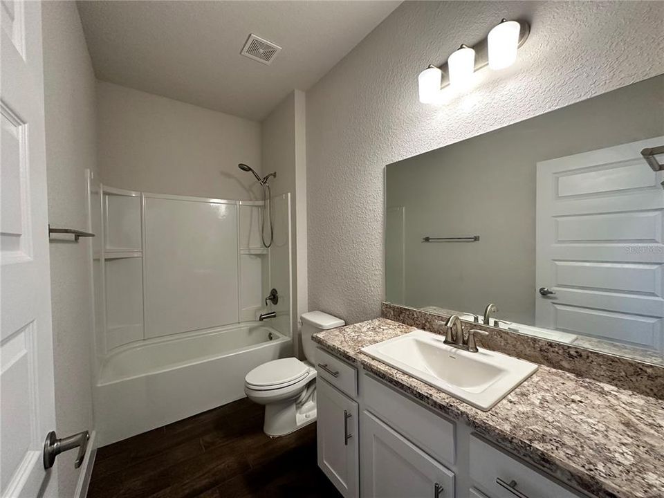 For Rent: $2,000 (3 beds, 2 baths, 1788 Square Feet)