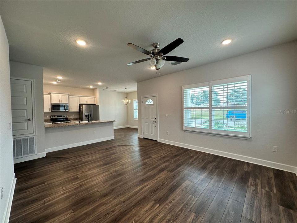 For Rent: $2,000 (3 beds, 2 baths, 1788 Square Feet)