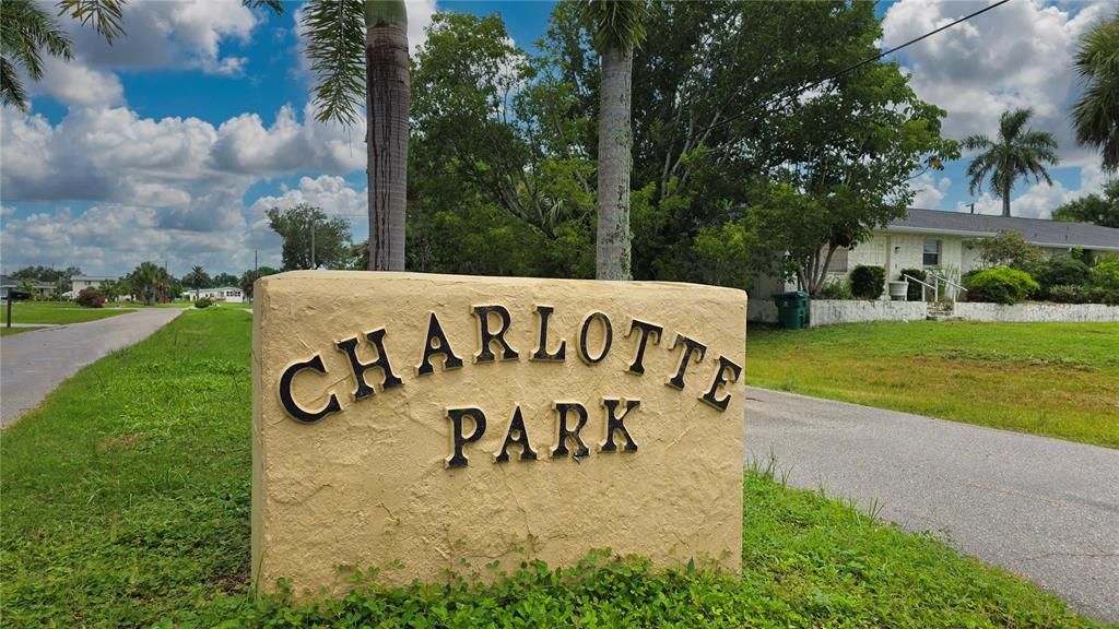 For Sale: $210,000 (2 beds, 2 baths, 912 Square Feet)