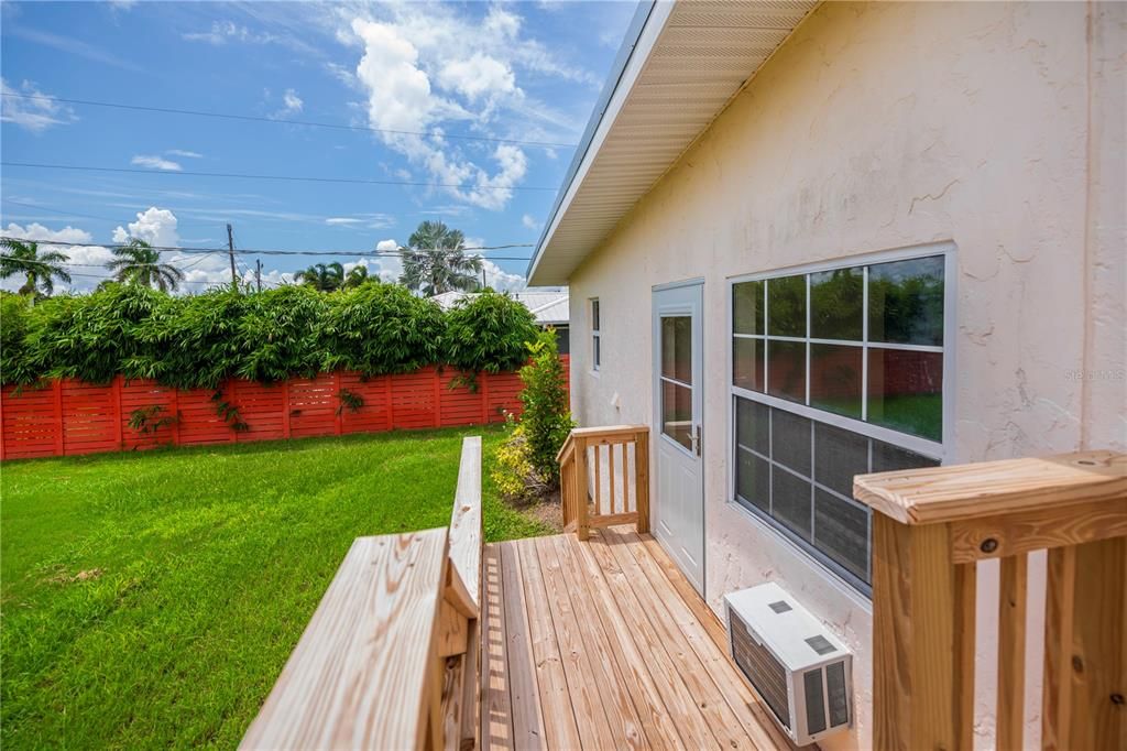 For Sale: $210,000 (2 beds, 2 baths, 912 Square Feet)