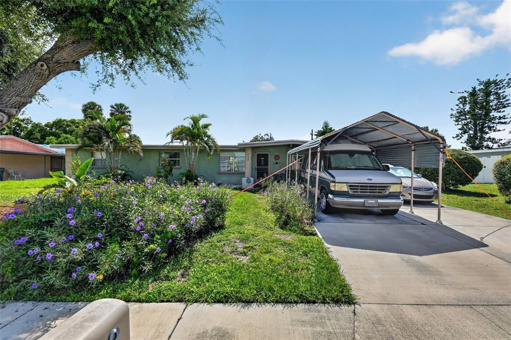 En Venta: $229,900 (4 camas, 2 baños, 2000 Pies cuadrados)