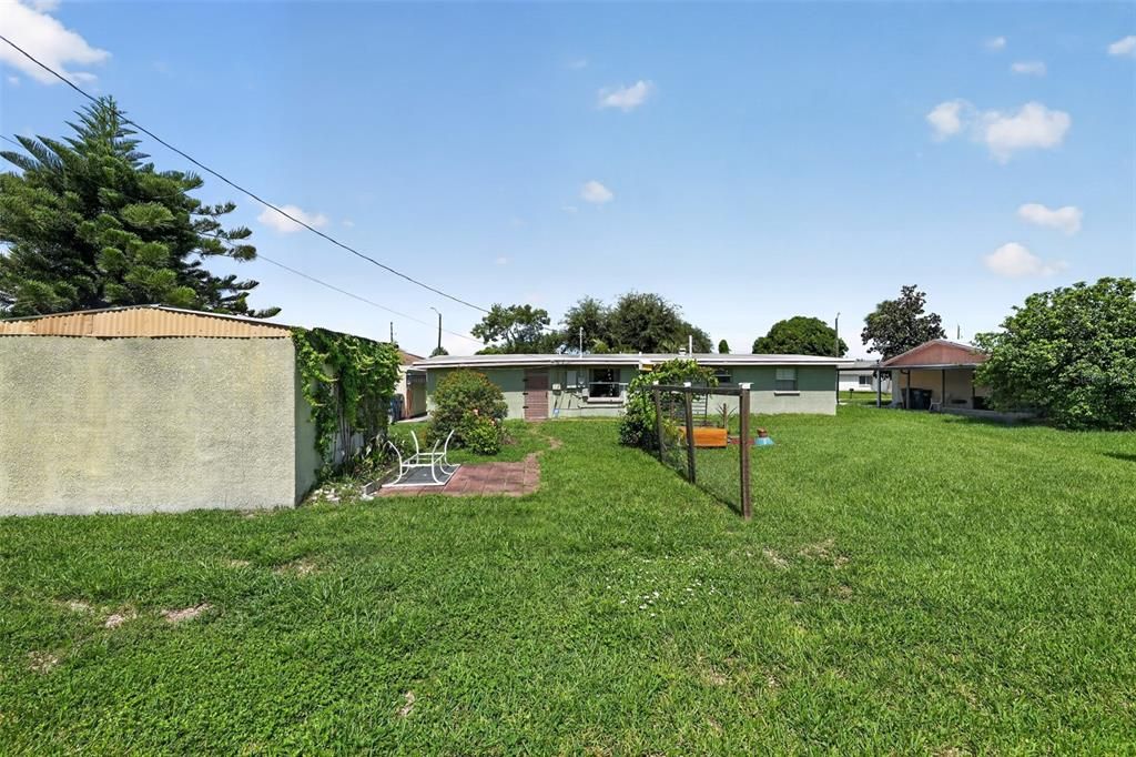 En Venta: $229,900 (4 camas, 2 baños, 2000 Pies cuadrados)