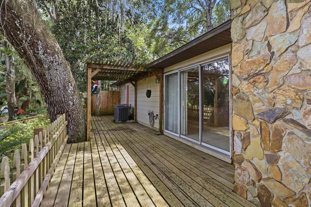 En Venta: $299,000 (2 camas, 2 baños, 1372 Pies cuadrados)