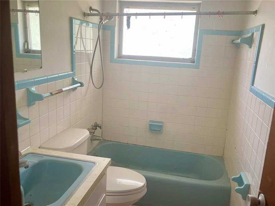 На продажу: $229,900 (3 спален, 2 ванн, 1317 Квадратных фут)
