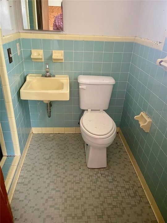 На продажу: $229,900 (3 спален, 2 ванн, 1317 Квадратных фут)