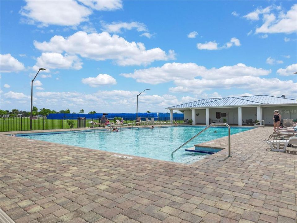 En Venta: $123,000 (2 camas, 2 baños, 1064 Pies cuadrados)