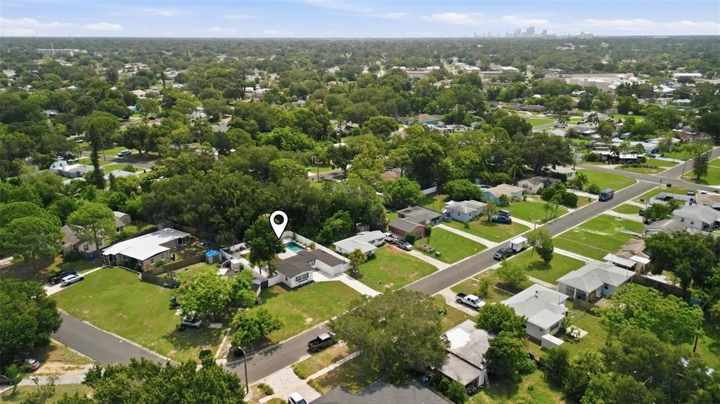 For Sale: $399,000 (2 beds, 1 baths, 804 Square Feet)