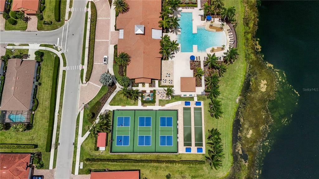 For Sale: $949,000 (5 beds, 3 baths, 3234 Square Feet)