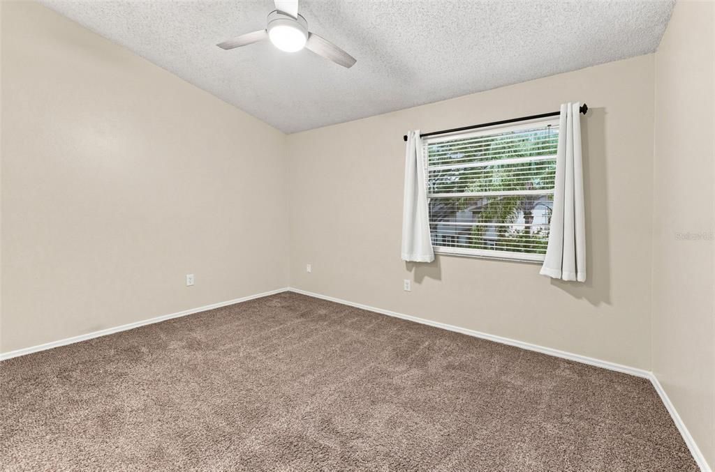 For Sale: $219,000 (2 beds, 2 baths, 1036 Square Feet)