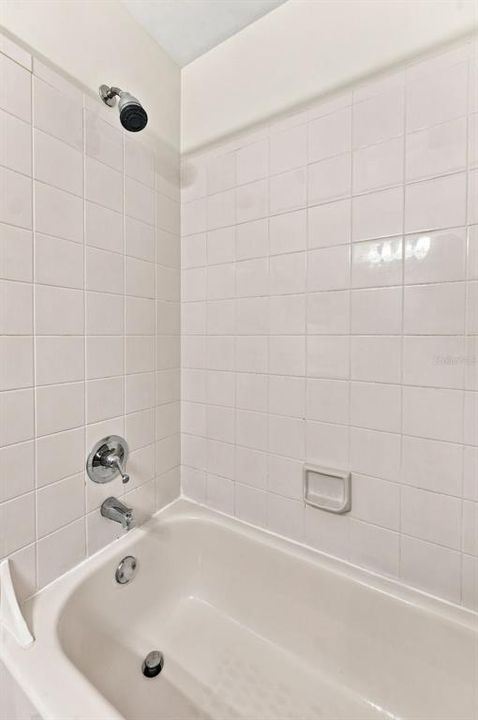 For Sale: $219,000 (2 beds, 2 baths, 1036 Square Feet)