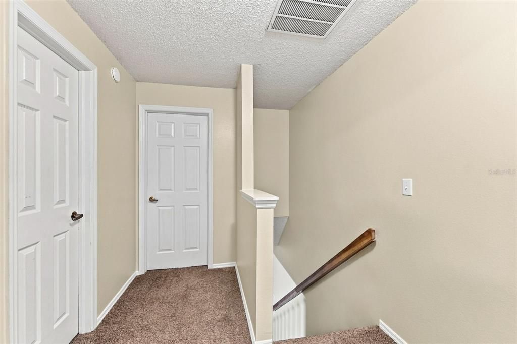 For Sale: $219,000 (2 beds, 2 baths, 1036 Square Feet)