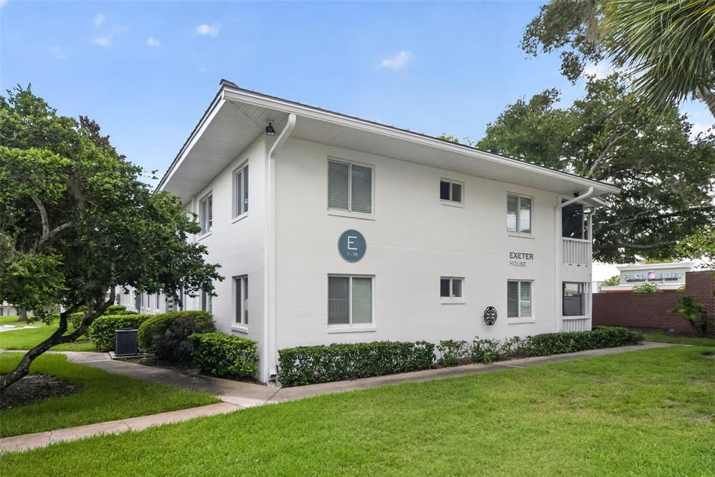 For Sale: $319,000 (2 beds, 1 baths, 816 Square Feet)