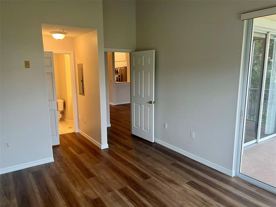 В аренду: $1,750 (2 спален, 2 ванн, 957 Квадратных фут)