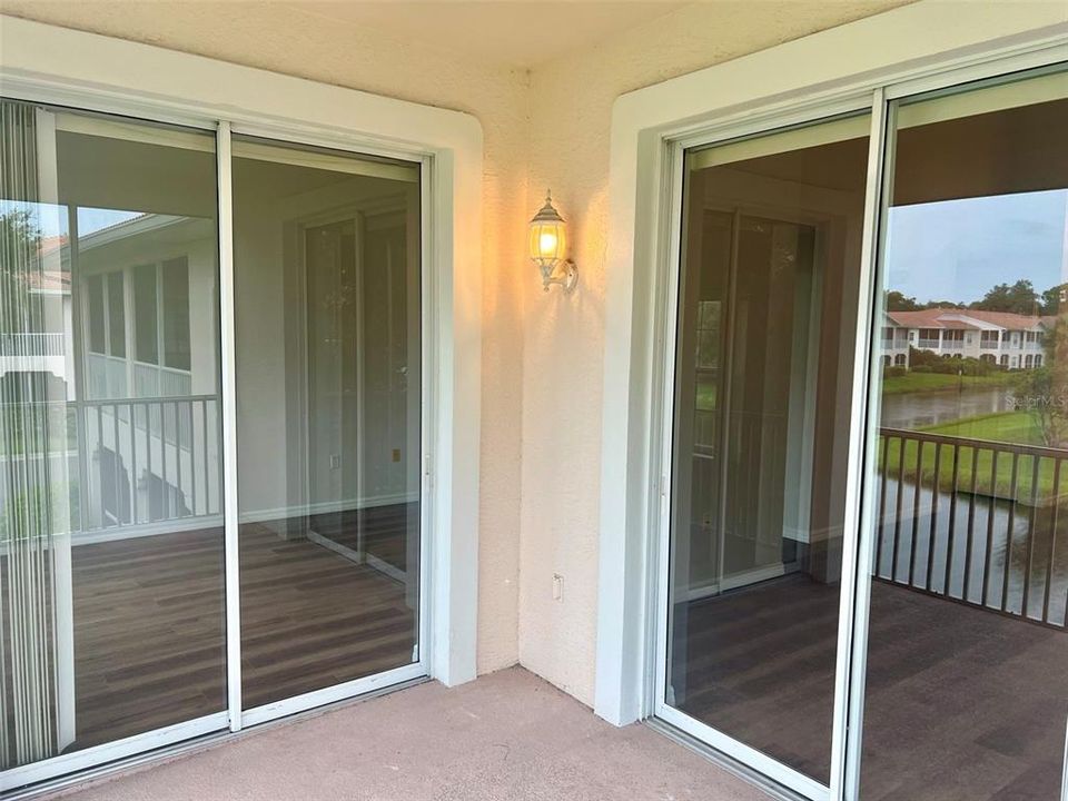 В аренду: $1,750 (2 спален, 2 ванн, 957 Квадратных фут)