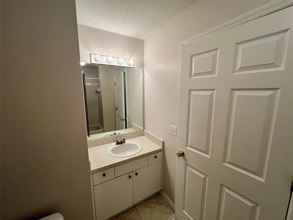 В аренду: $1,750 (2 спален, 2 ванн, 957 Квадратных фут)