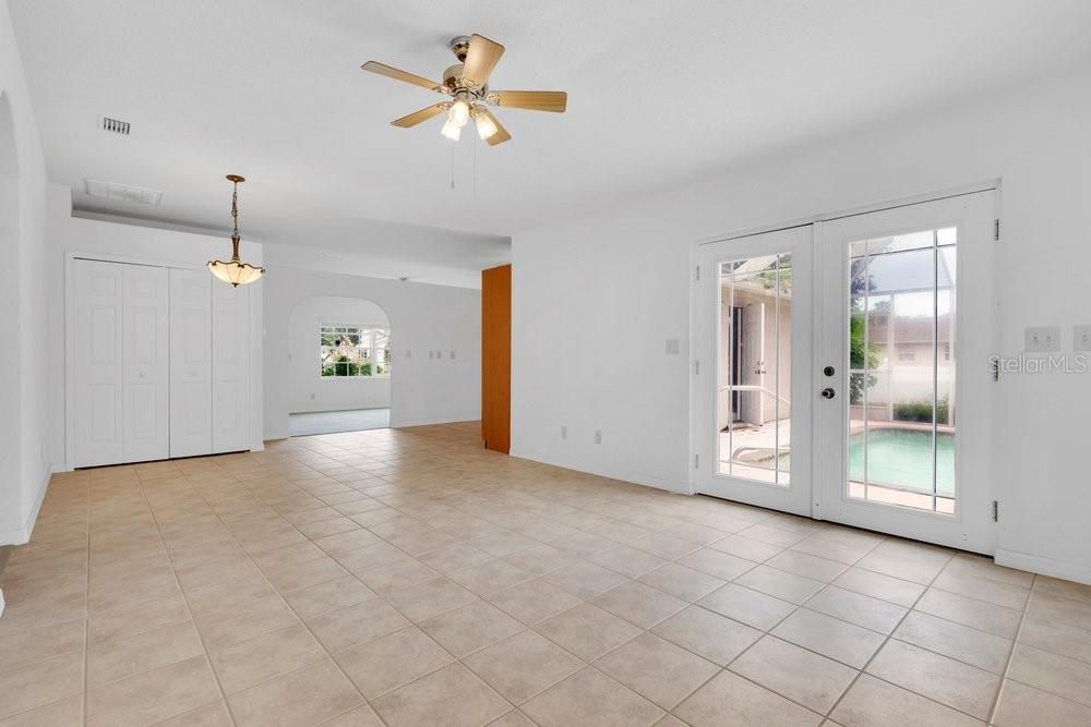 For Sale: $342,000 (3 beds, 2 baths, 1538 Square Feet)