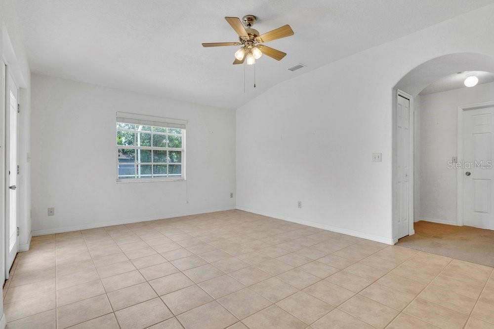 For Sale: $342,000 (3 beds, 2 baths, 1538 Square Feet)