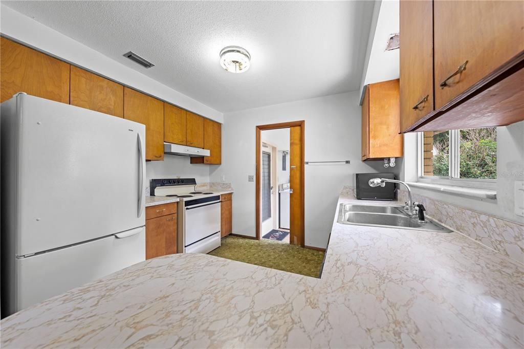 En Venta: $299,900 (3 camas, 2 baños, 1256 Pies cuadrados)