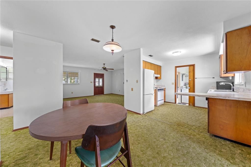 En Venta: $299,900 (3 camas, 2 baños, 1256 Pies cuadrados)