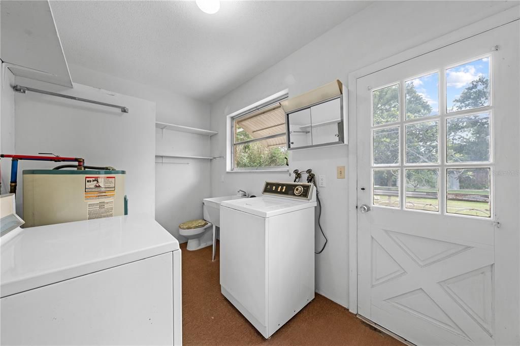 En Venta: $299,900 (3 camas, 2 baños, 1256 Pies cuadrados)
