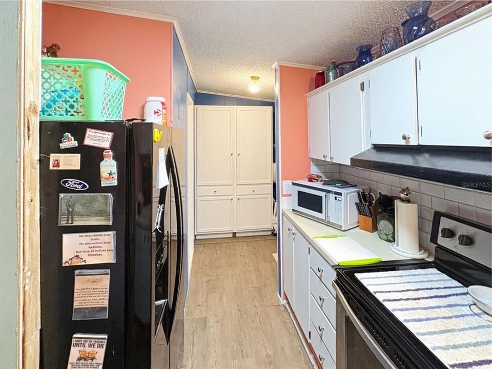 На продажу: $124,900 (2 спален, 2 ванн, 1092 Квадратных фут)