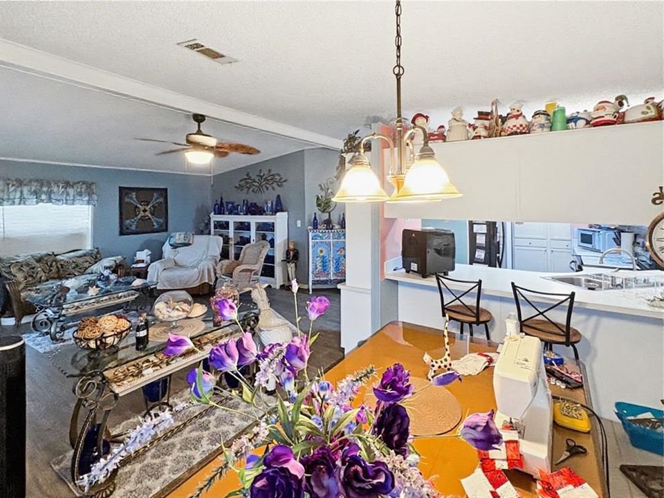 На продажу: $124,900 (2 спален, 2 ванн, 1092 Квадратных фут)