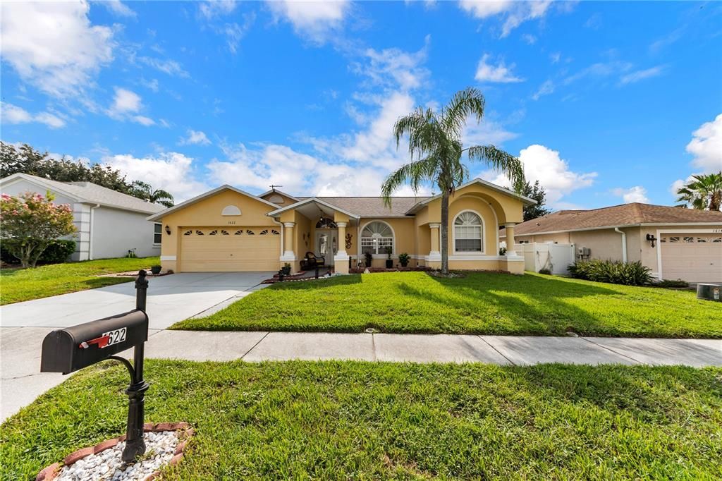 Activo con contrato: $455,000 (4 camas, 2 baños, 2016 Pies cuadrados)