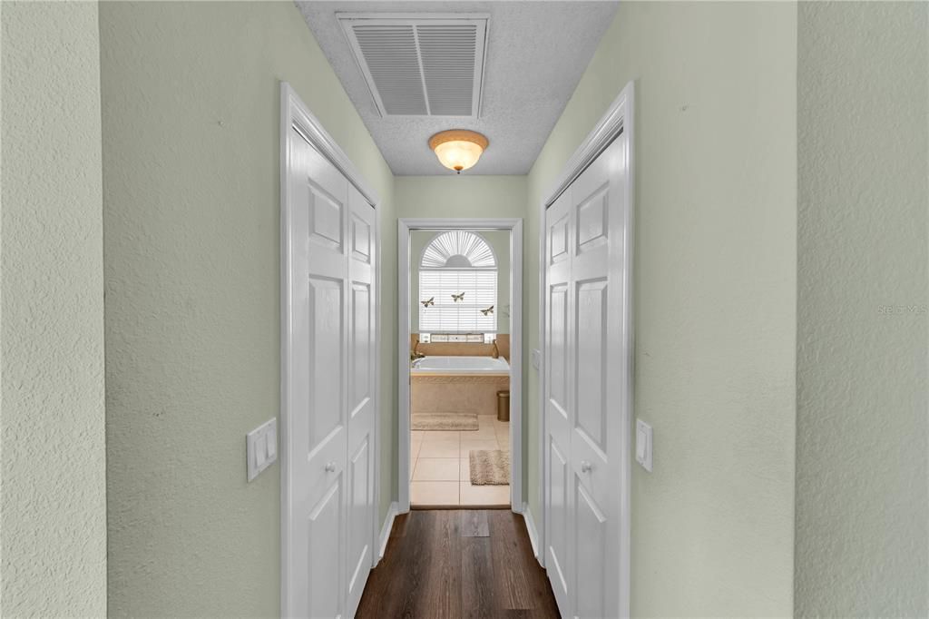 Activo con contrato: $455,000 (4 camas, 2 baños, 2016 Pies cuadrados)
