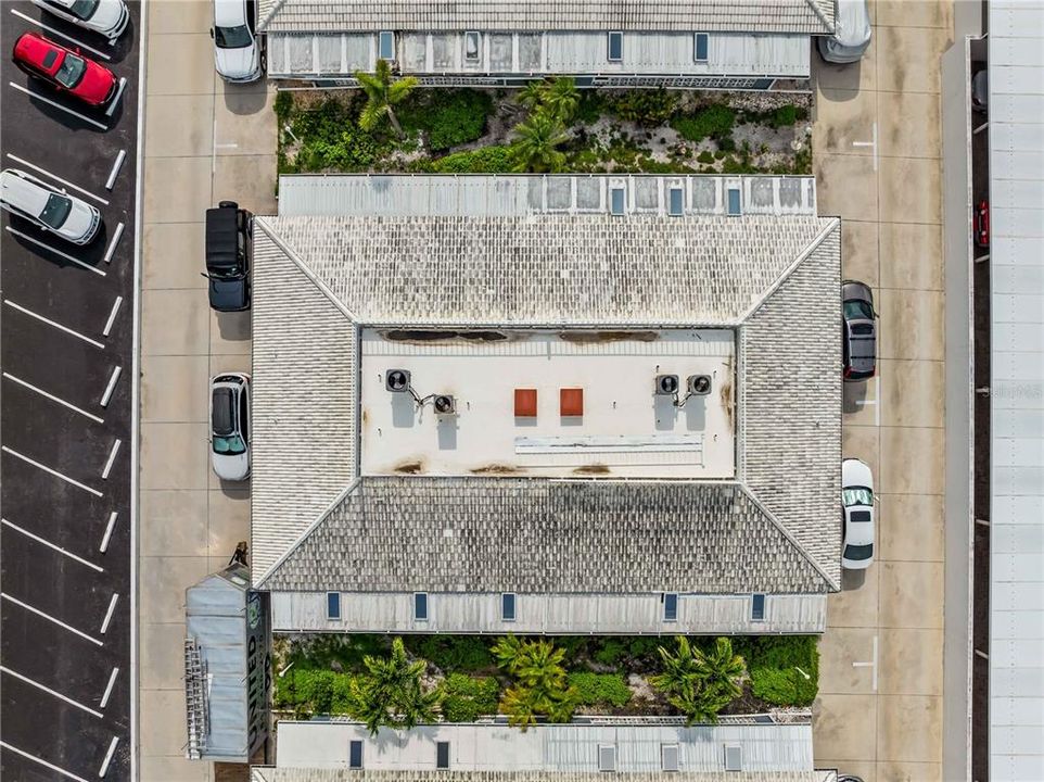На продажу: $379,900 (2 спален, 2 ванн, 851 Квадратных фут)