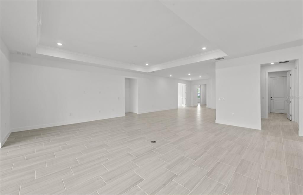 En Venta: $675,000 (3 camas, 3 baños, 2778 Pies cuadrados)