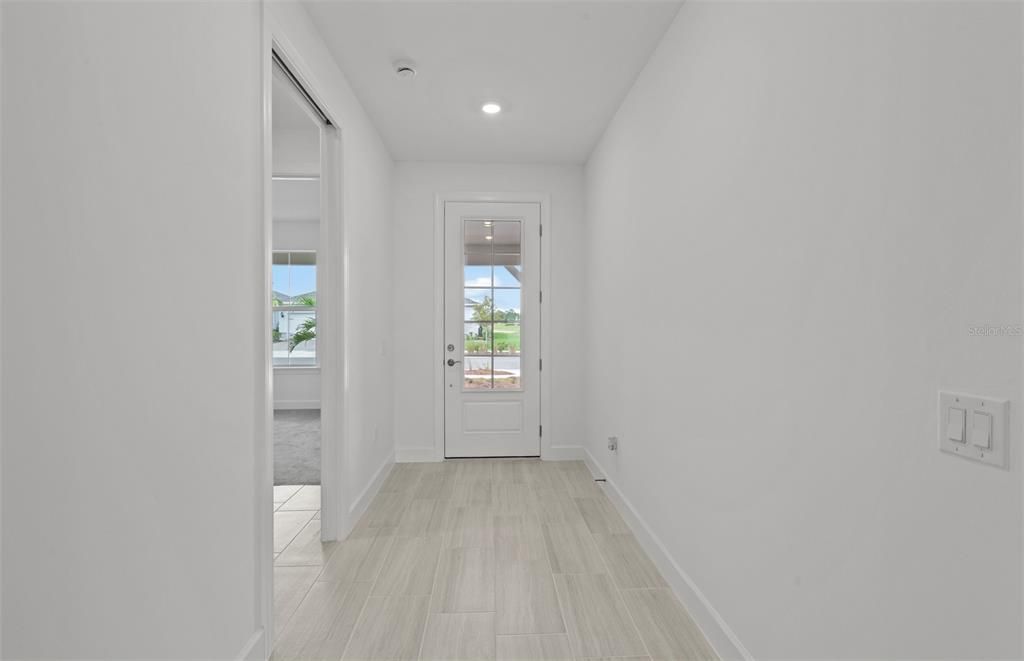 En Venta: $675,000 (3 camas, 3 baños, 2778 Pies cuadrados)