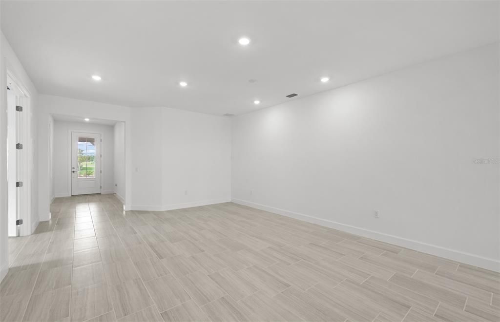 En Venta: $675,000 (3 camas, 3 baños, 2778 Pies cuadrados)