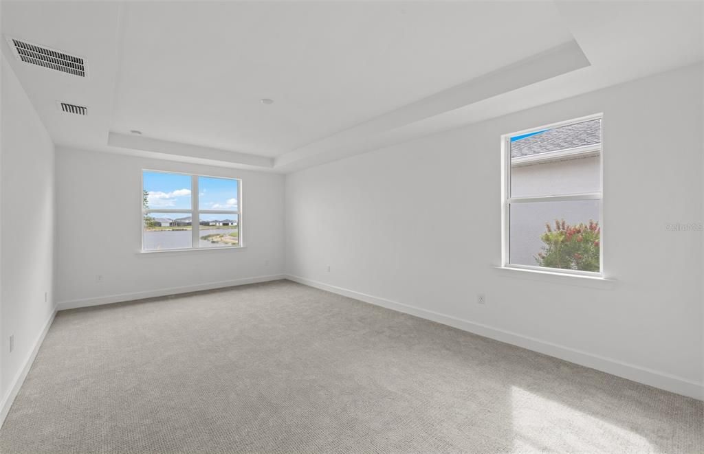 En Venta: $675,000 (3 camas, 3 baños, 2778 Pies cuadrados)