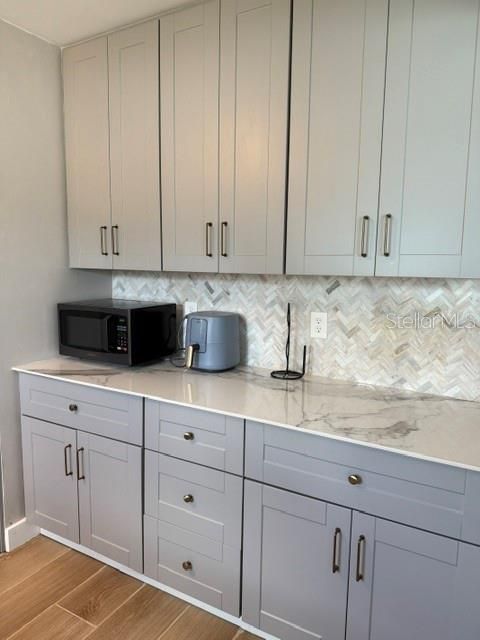 For Rent: $2,700 (3 beds, 2 baths, 1234 Square Feet)