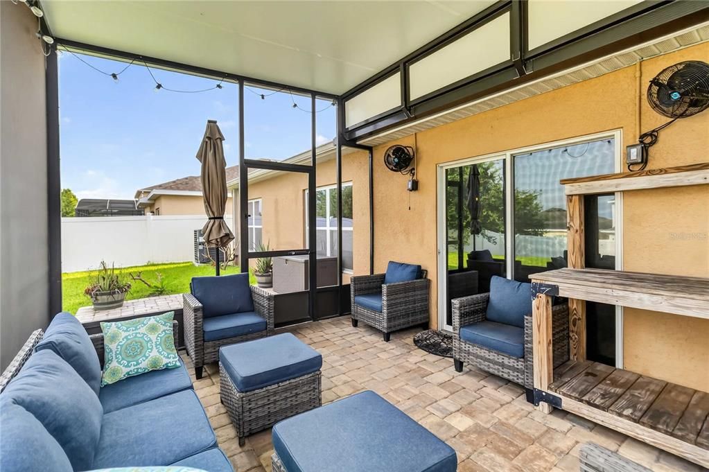 На продажу: $414,900 (3 спален, 2 ванн, 1745 Квадратных фут)