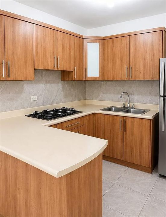 En Venta: $220,000 (6 camas, 3 baños, 1788 Pies cuadrados)