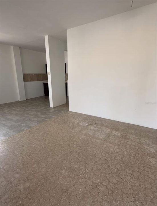 En Venta: $220,000 (6 camas, 3 baños, 1788 Pies cuadrados)