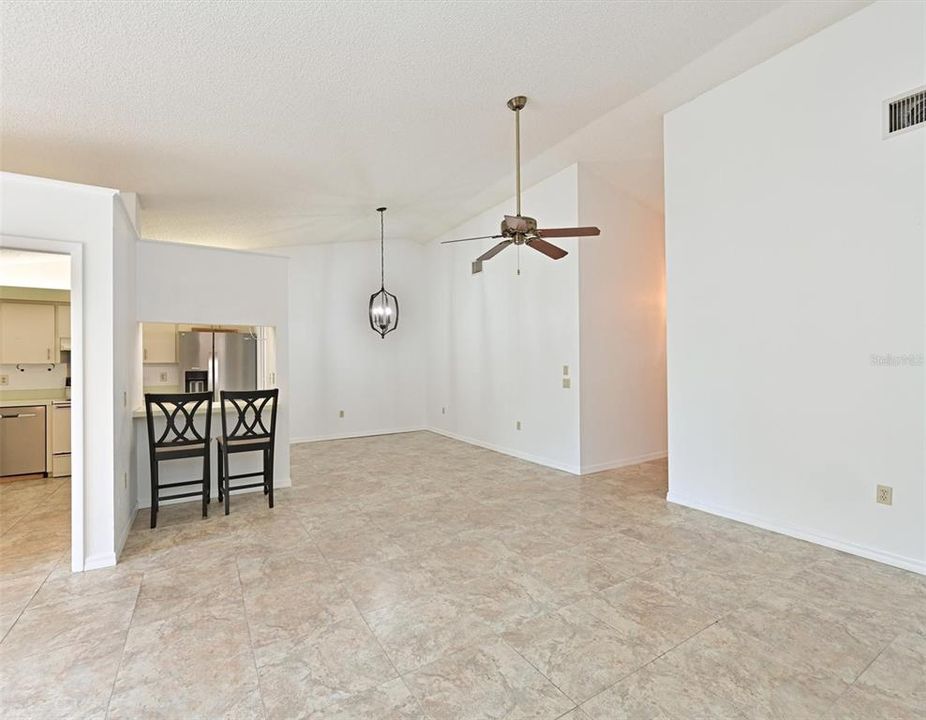 For Sale: $209,000 (2 beds, 2 baths, 1181 Square Feet)