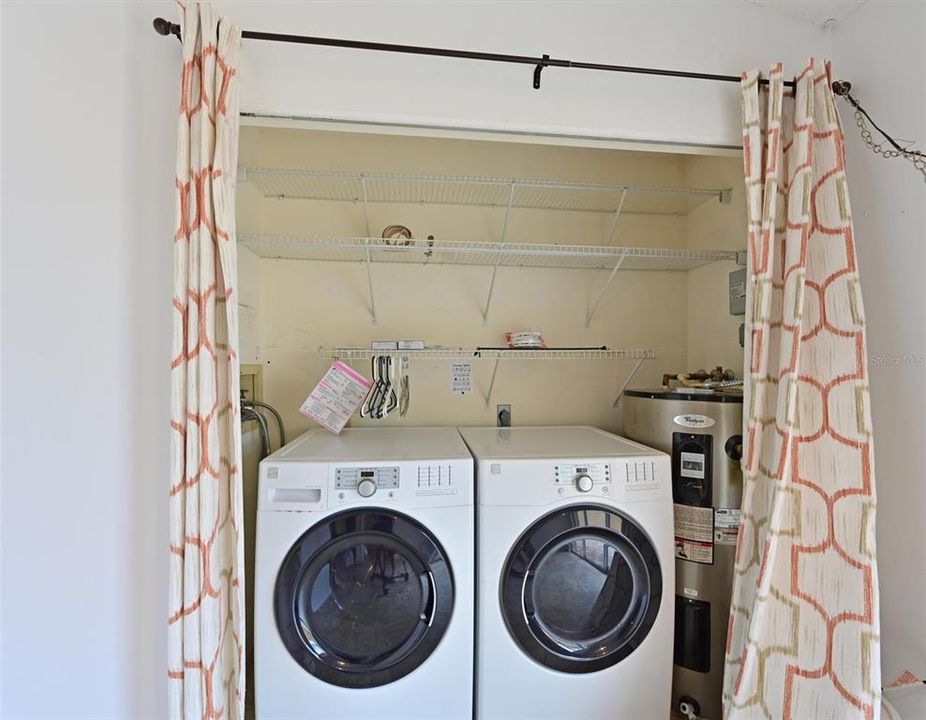 For Sale: $209,000 (2 beds, 2 baths, 1181 Square Feet)