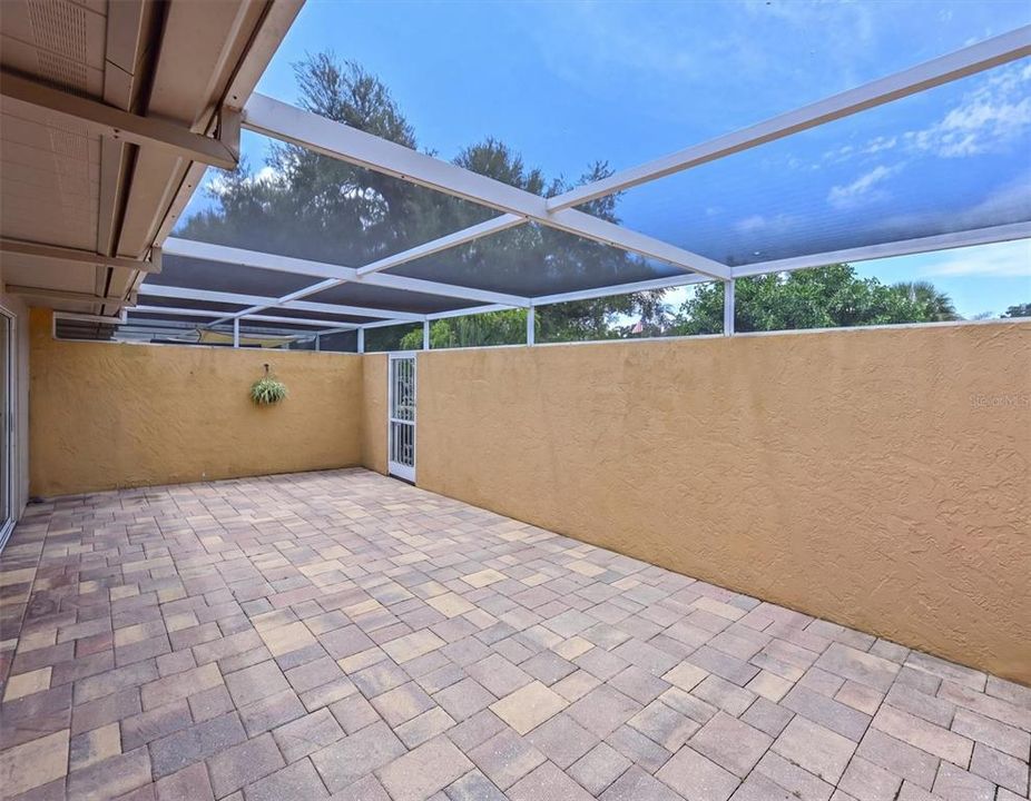 For Sale: $209,000 (2 beds, 2 baths, 1181 Square Feet)