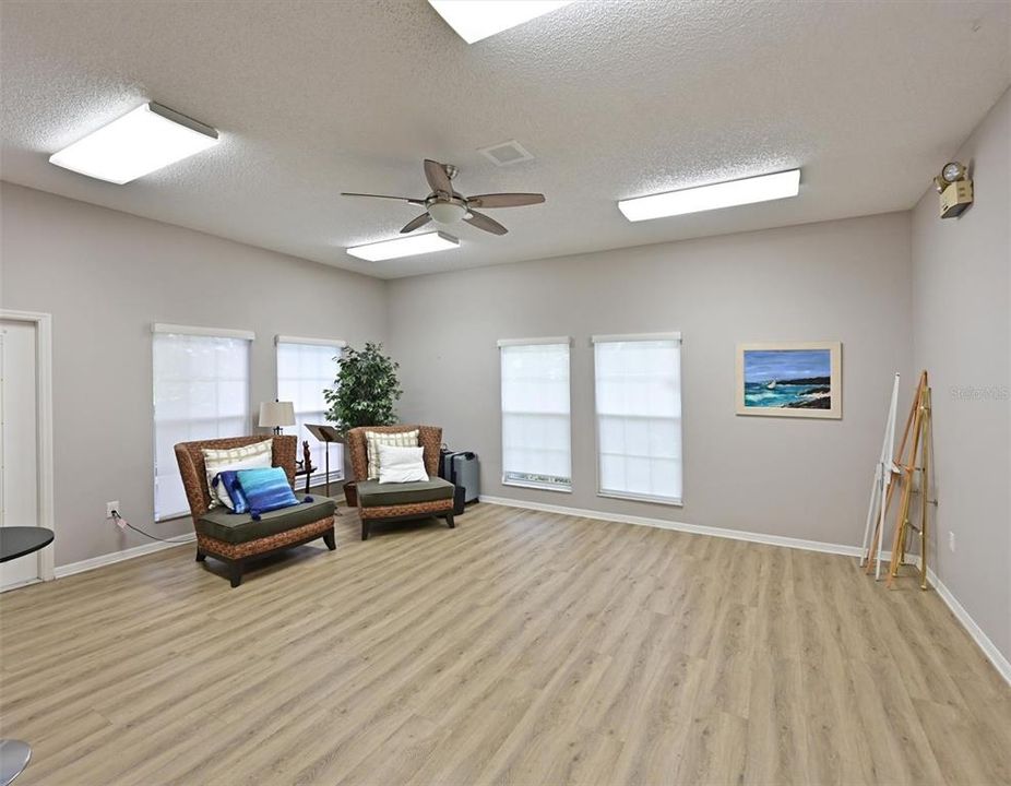 For Sale: $209,000 (2 beds, 2 baths, 1181 Square Feet)