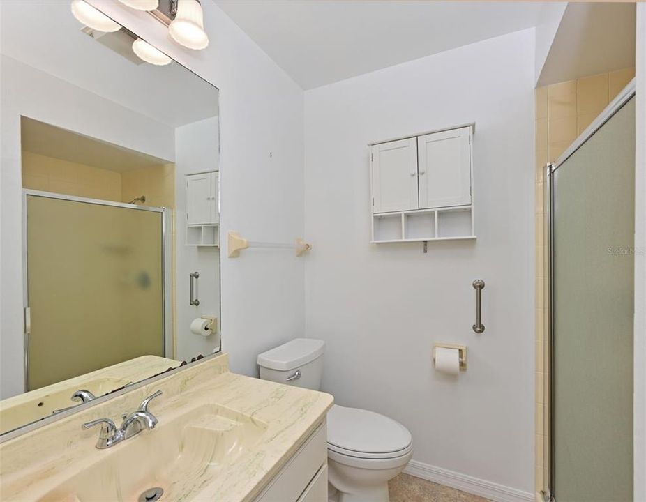 For Sale: $209,000 (2 beds, 2 baths, 1181 Square Feet)
