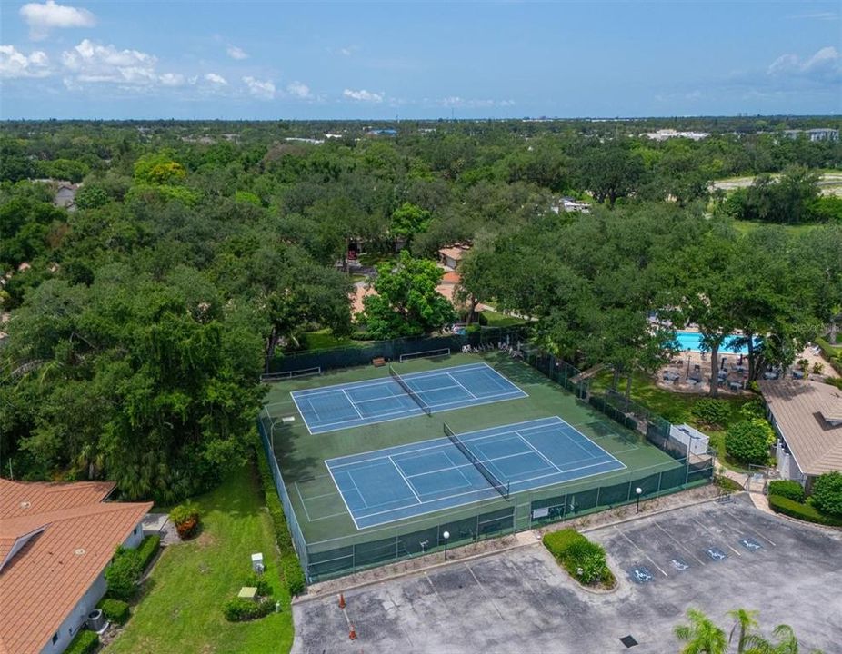 For Sale: $209,000 (2 beds, 2 baths, 1181 Square Feet)